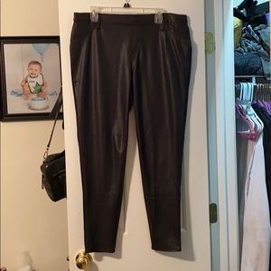 Women’s Leather Pants Size 16-18